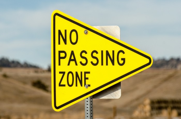 no-passing-zone-1110106_1280