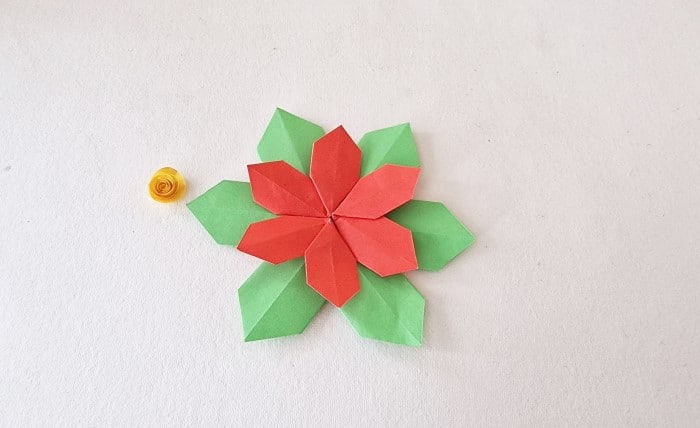 Christmas poinsettia origami craft: Step 16