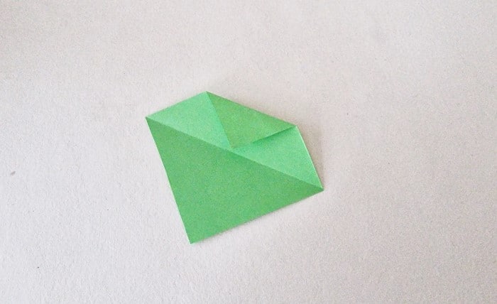Christmas poinsettia origami craft: Step Four