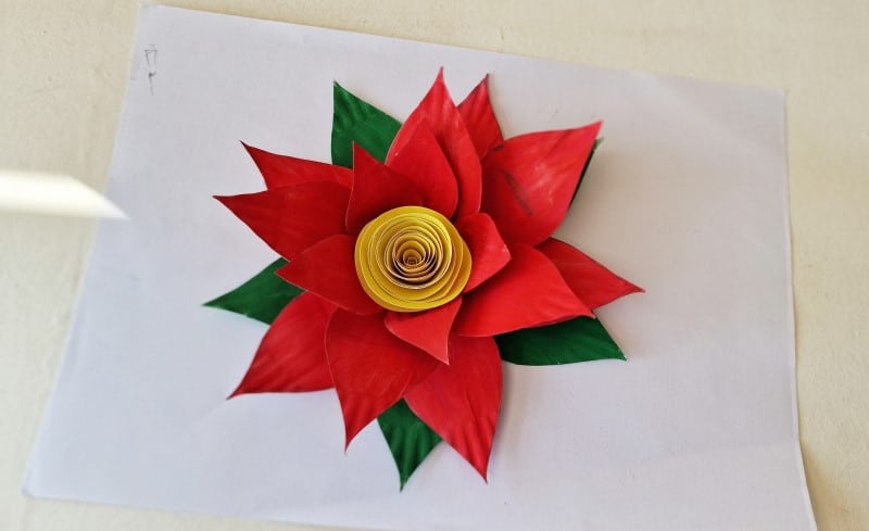 pretty poinsettia craft made with paper plates